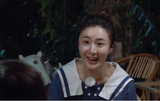 有一种“整容”叫薇娅卸妆，摘掉假睫毛后，这是同一个人吗？