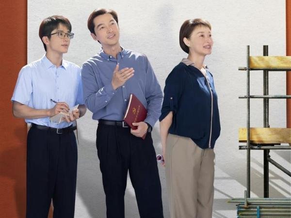 《县委大院》收视战报公布,胡歌、万茜发文告别,会有第二部吗?