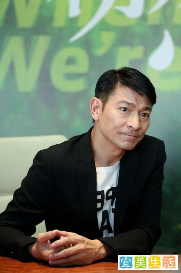 62岁刘德华的“清仓式营业”：当影帝开始内卷