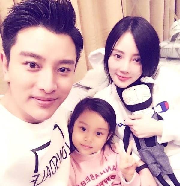 贾乃亮为何与恋爱6年的王子文分手，而选择了李小璐呢？
