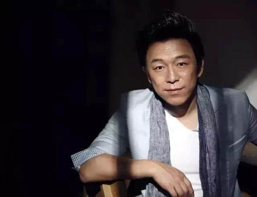 黄渤加盟这就是街舞,他的舞技水平怎么样?