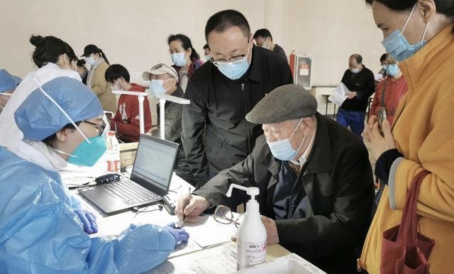 张文宏称疫苗不接种成功就不能彻底开放,原因是什么?