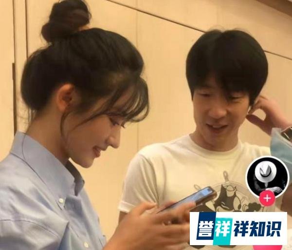 徐英子和孙兴开心拍合照，两人互加好友，和戏里的关系反差太大