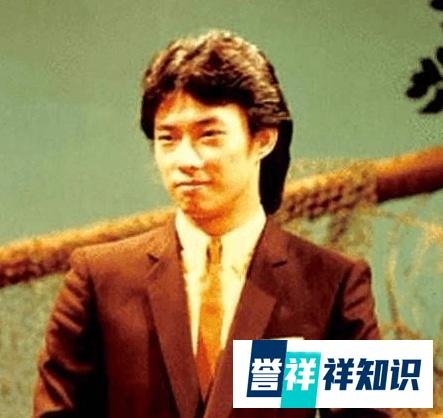 他是中国最污节目主持人,帅60年终身未婚,同性恋之谜终于揭开!