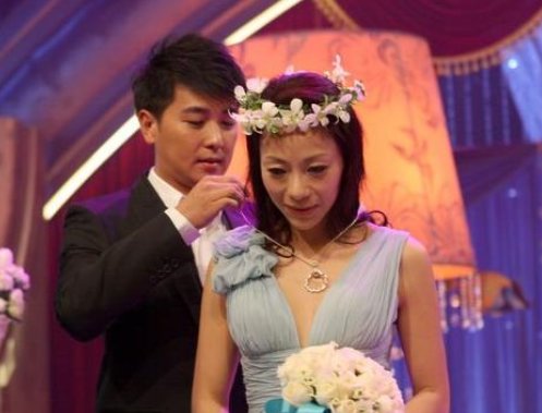 娱乐圈中的好几位男神都娶了一个相貌平平的妻子，你们知道吗？