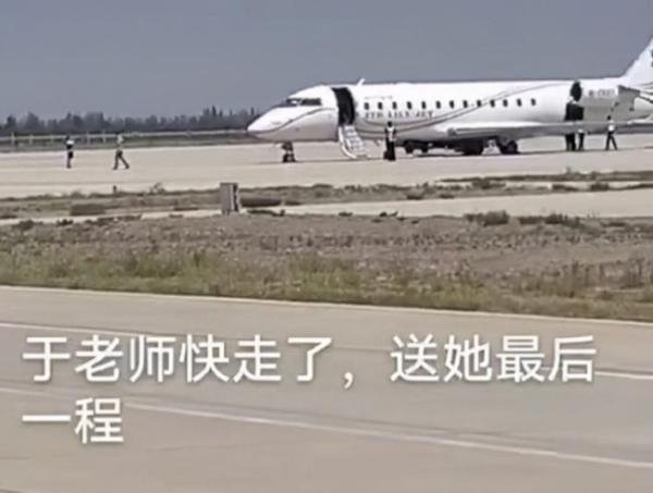 于月仙赤峰墓地曝光，是本地的回民墓园，墓碑紧凑，里面杂草丛生？
