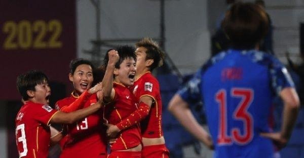 汗颜不？曝男足国脚熬夜观看中国女足比赛！淘汰日本后内心五味杂陈