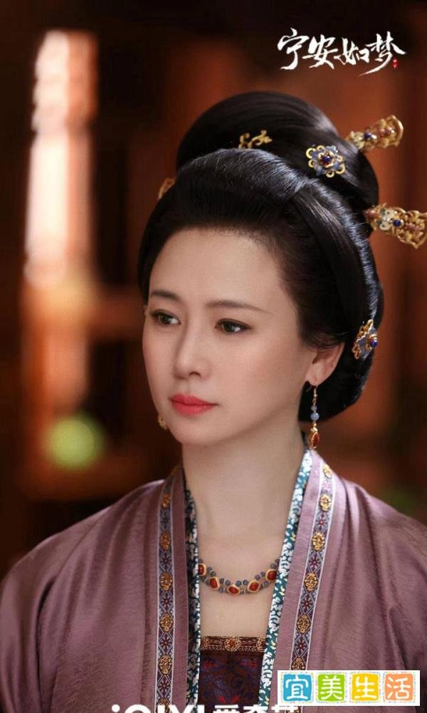 《宁安如梦》空降开播 翁虹首次搭档白鹿饰演母女