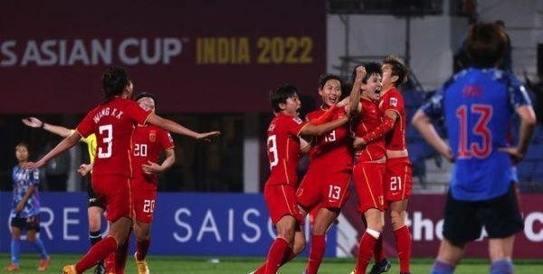 汗颜不？曝男足国脚熬夜观看中国女足比赛！淘汰日本后内心五味杂陈