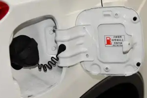 轿车油箱一般都是多少升