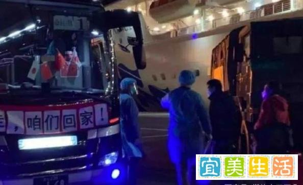 接英国小留学生包机回国:祖国,正悄悄爱着你