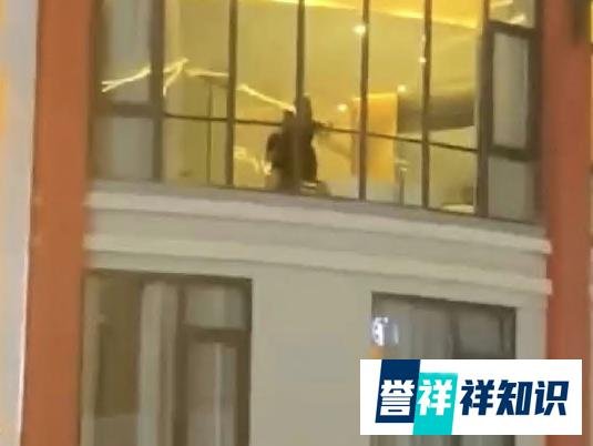 惠州水东街酒店直播不拉窗帘？