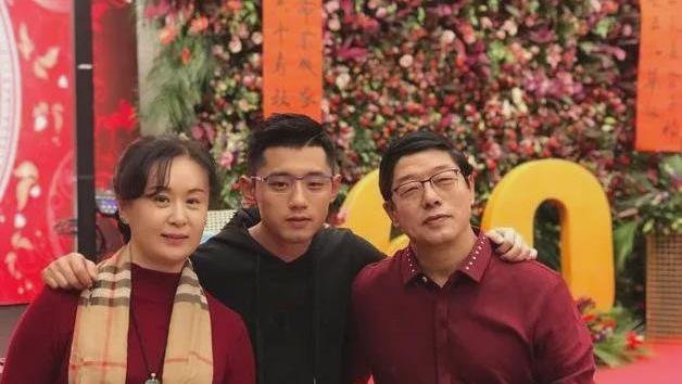 张继科带惠若琪回家,张母:继科年入6千万,有7套房产,结果如何?