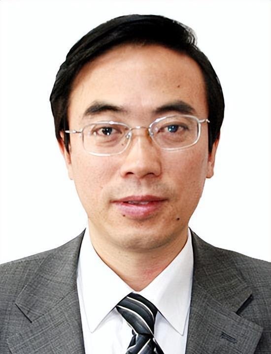 中国残疾人联合会第八届名誉主席,主席团主席、副主席简介