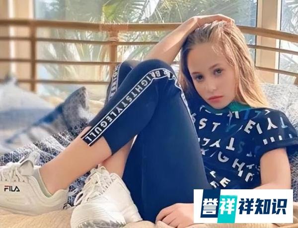李玉刚“三婚”老婆，大家知道长什么样吗？