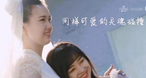 甜度爆表！王冰冰张常宁闺蜜照好甜，两人身高差反差萌