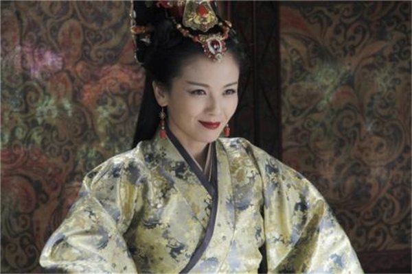 芈槐是芈月的哥哥,为何芈月要把他饿死?