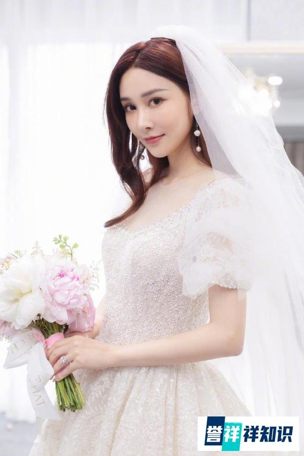 李子峰林籽官宣结婚，两人同框颜值爆表，娄艺潇刘学义纷纷送祝福