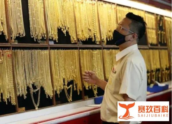 黄金跌势凶猛，有人一笔直接买走十根金条！我能入手吗？