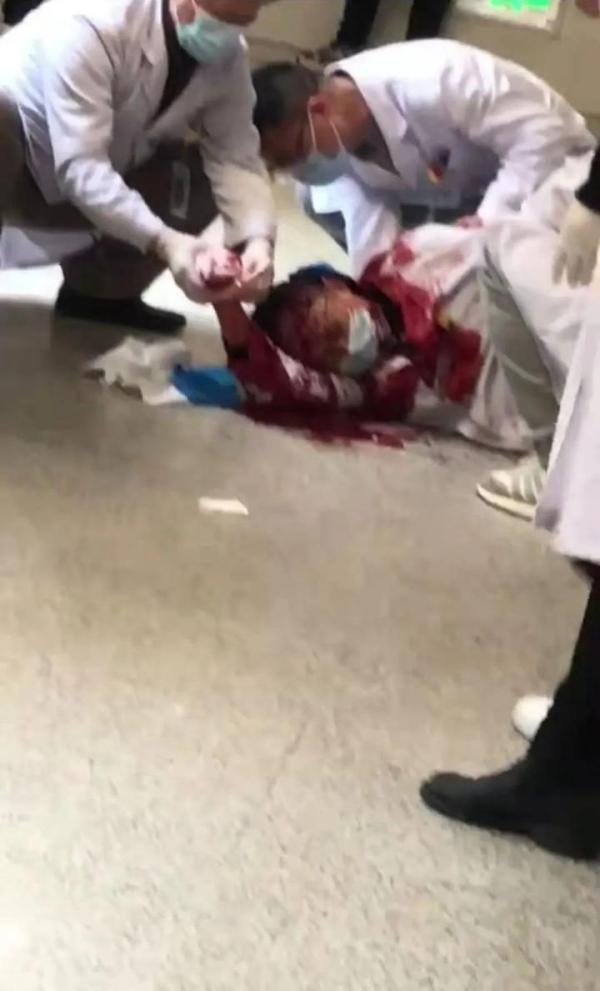 突发!武汉儿童医院一医生被砍,惨不忍睹!