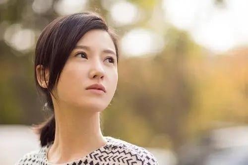 黄轩与杨子姗同框，两人之间的关系如何？