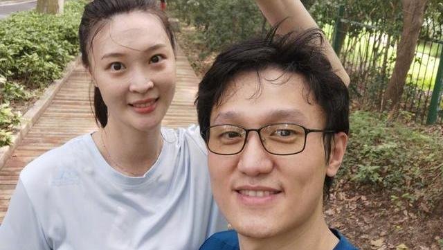 张继科带惠若琪回家,张母:继科年入6千万,有7套房产,结果如何?