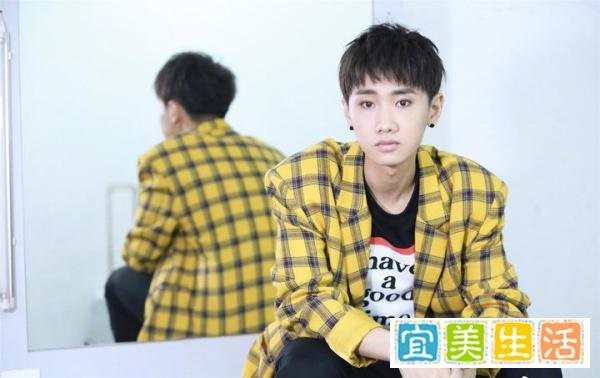歌手汪苏泷与女生拥吻,疑似新恋情被曝光