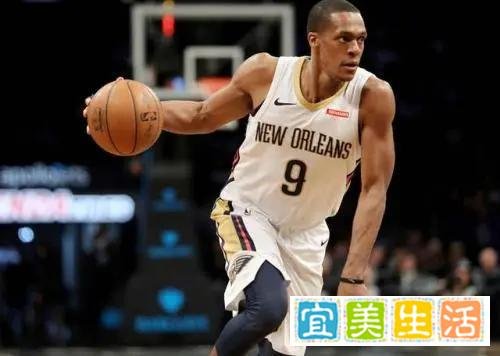 隆多在七年间换了八支球队,他只在湖人待满了两个完整赛季!
