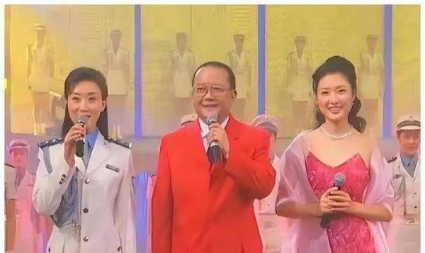 警花拥有八十二高官情人