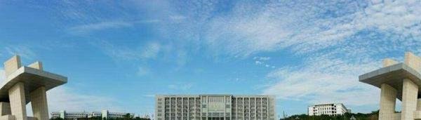 大学“男女混住”，女生家长质疑，校方用心良苦，网友却不以为然