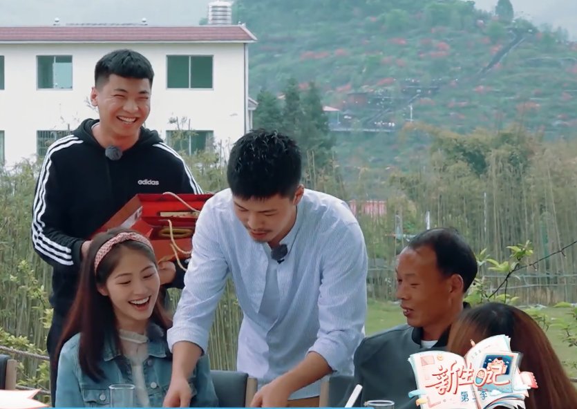 一个富二代,一个农村娃,消费观不同,这对明星夫妻能走多远?
