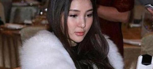 炫富大姐郭美美又被抓啦!这次是因为卖违禁药