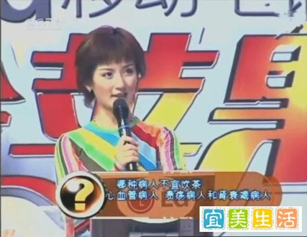 谢娜成名前曾担任过央视主持人,为何惹人讨厌?网友一针见血