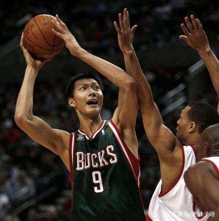 有人说易建联去到过NBA打球，那是在哪一年去的呢？