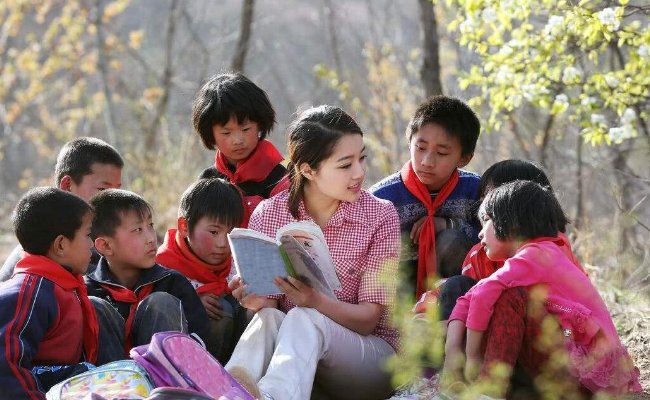 王霏霏因为李佳琦变成大嗓门，环境真的可以改变一个人吗？