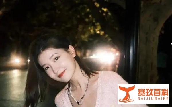 秘书中午不休息直播，董明珠一句话惹怒全网！资本家都这副嘴脸？