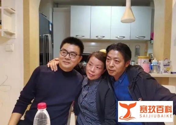 杜新枝深夜痛哭，她养郭威小，郭威必须养她老