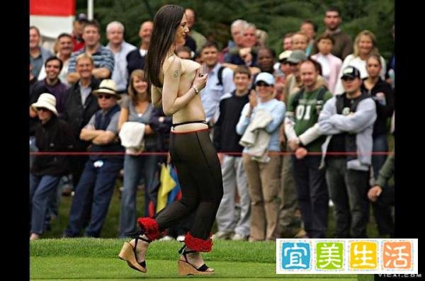 美国的裸胸、裸驾与裸奔