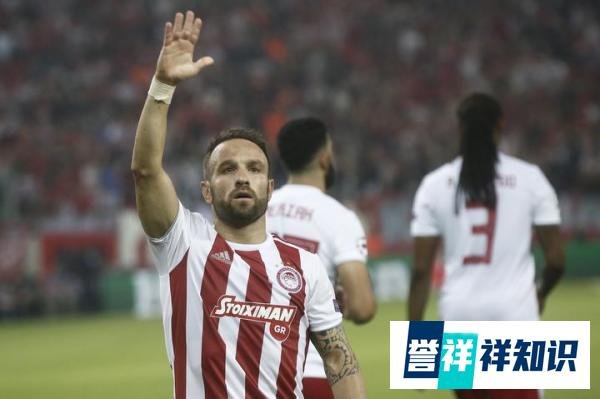 瓦尔布埃纳：本泽马从没和我谈过钱的事，但他并不想帮我
