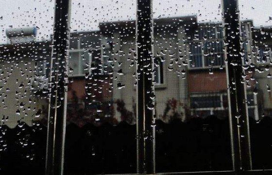 雨一直下歌曲原唱