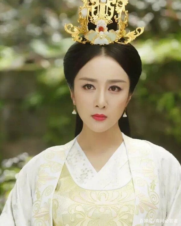 自称“古装第一美人”的李晓依，被宠物狗咬伤脸后，现在怎么样了？