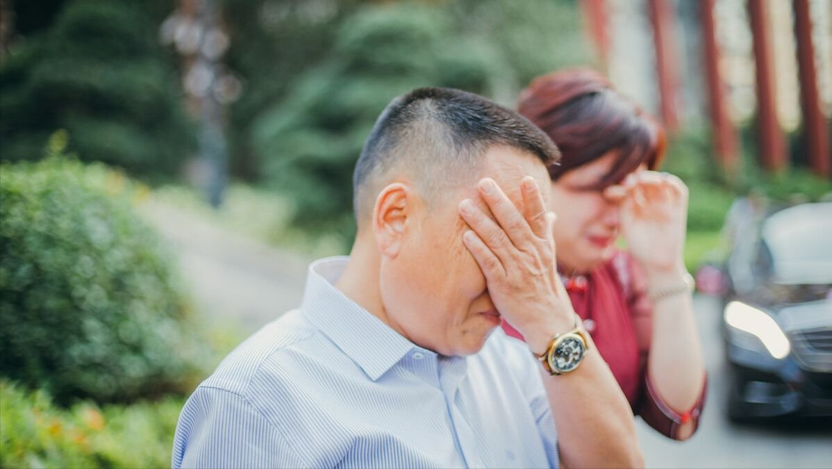 人大代表建议鼓励生育要进一步为家长减负,具体如何做才能真正的做到减负?