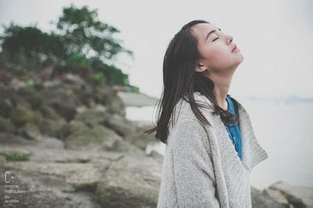 眼泪掉下来的说说心情