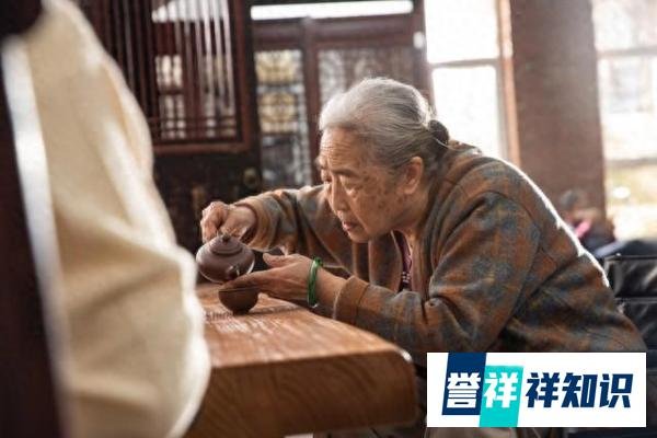 明日是九月九日重阳节，7个忌讳要尊重别犯忌讳，老传统不能丢？