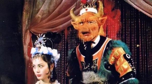 最美玉面狐狸：何晴的同学，被六小龄童拉去救场，仅10分钟就成顶级美人