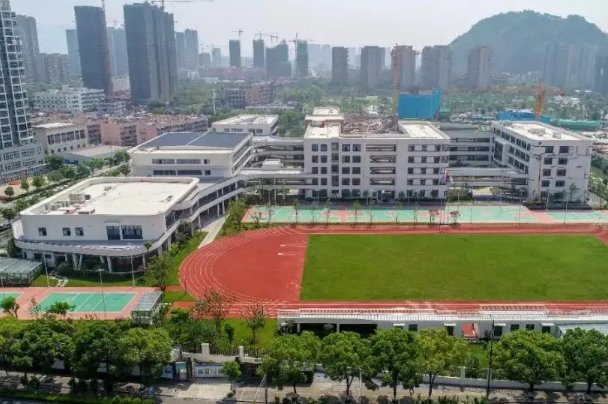 温州市第二中学滨江校区好不好？