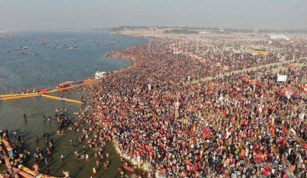 印度大壶节(Kumbh Mela):数百万信徒沐浴净身