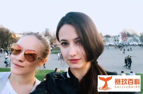 《囧妈》中乌克兰小姐姐娜塔莎 生活照曝光后 网友:我馋了