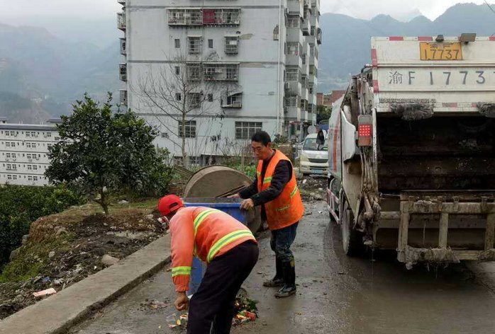 南阳遭遇暴雨商铺被淹、雨水倒灌，暴雨天气该注意哪些问题？