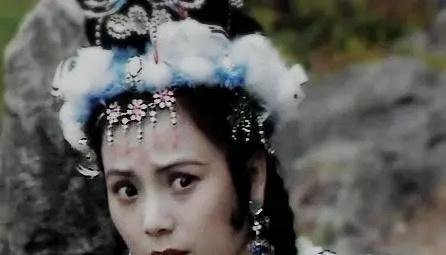 最美玉面狐狸：何晴的同学，被六小龄童拉去救场，仅10分钟就成顶级美人